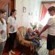Волонтеры поздравили участницу Прохоровского сражения М.Н. Алюшкину Волонтеры поздравили участницу Прохоровского сражения М.Н. Алюшкину